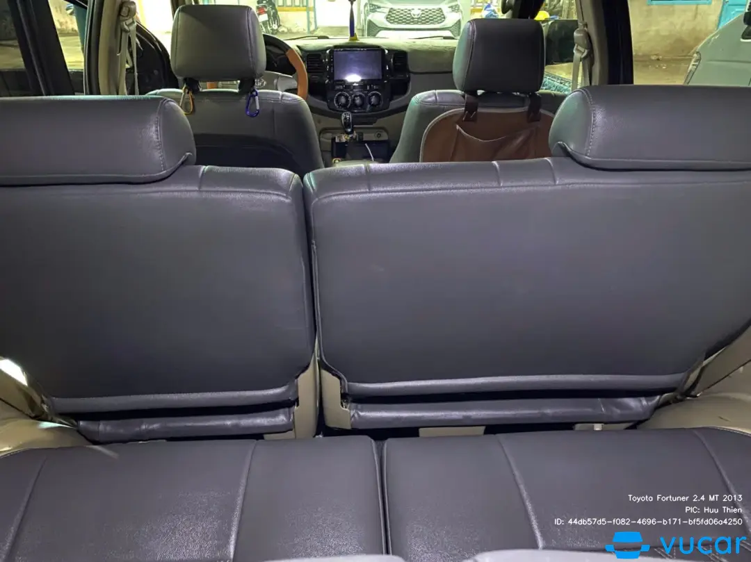 Toyota Fortuner 2.4 MT 2013 - Nội thất 3