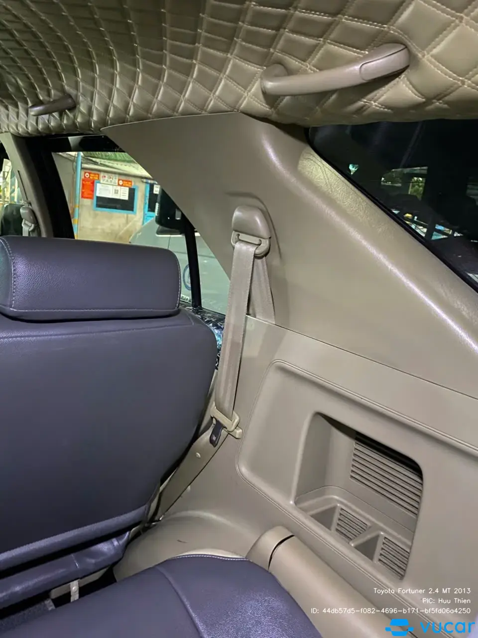 Toyota Fortuner 2.4 MT 2013 - Nội thất 4