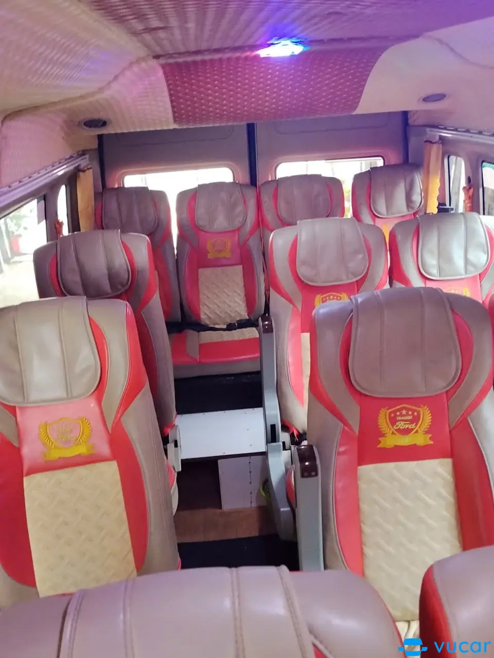 Ford Transit Luxury 2015 - Nội thất 2
