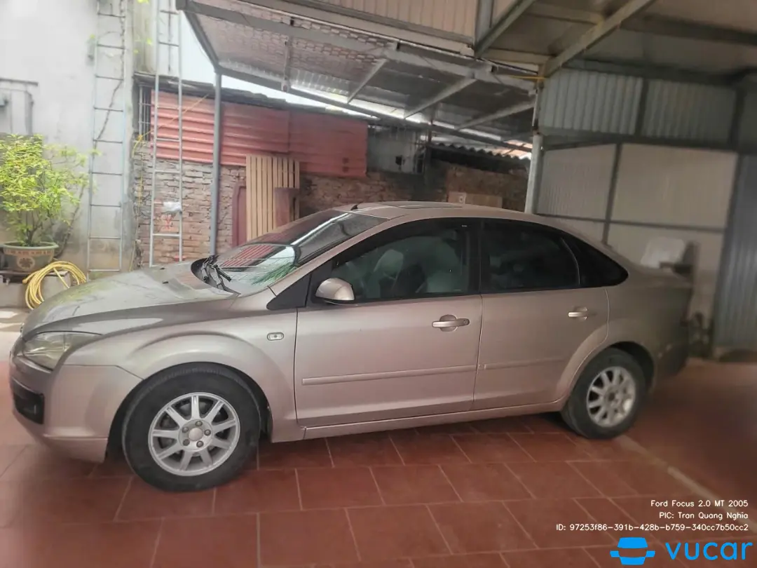 Ford Focus 2.0 MT 2005 - Ngoại thất 11
