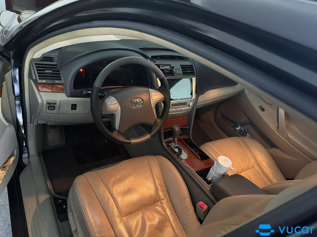 Toyota Camry 2.4 G 2010  - Nội thất 3