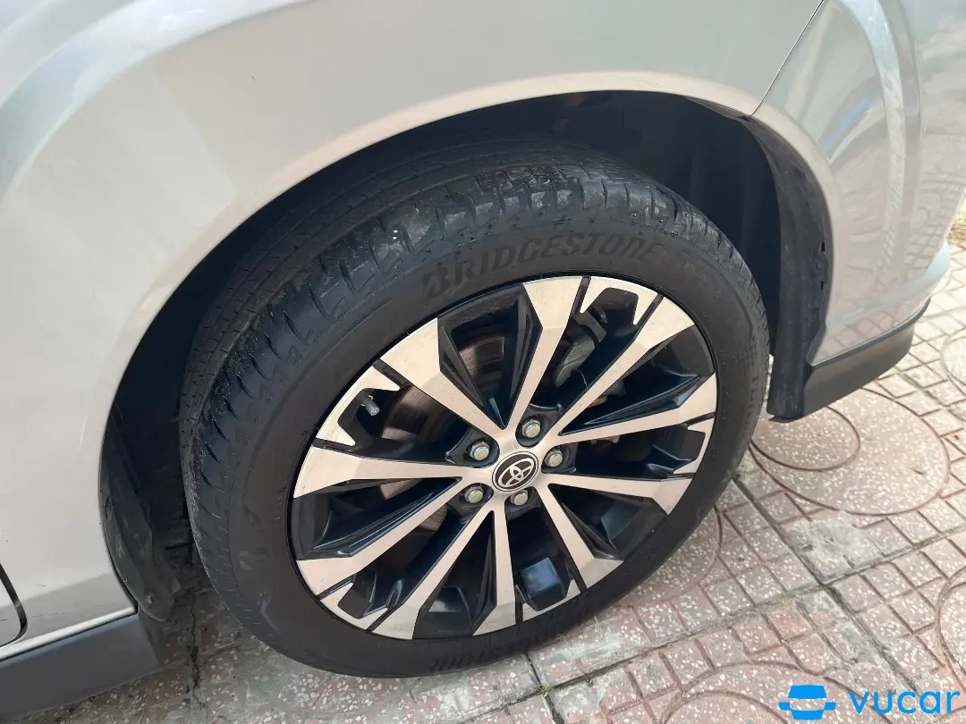 Toyota Veloz Cross Top 1.5 CVT 2022 - Ngoại thất 8