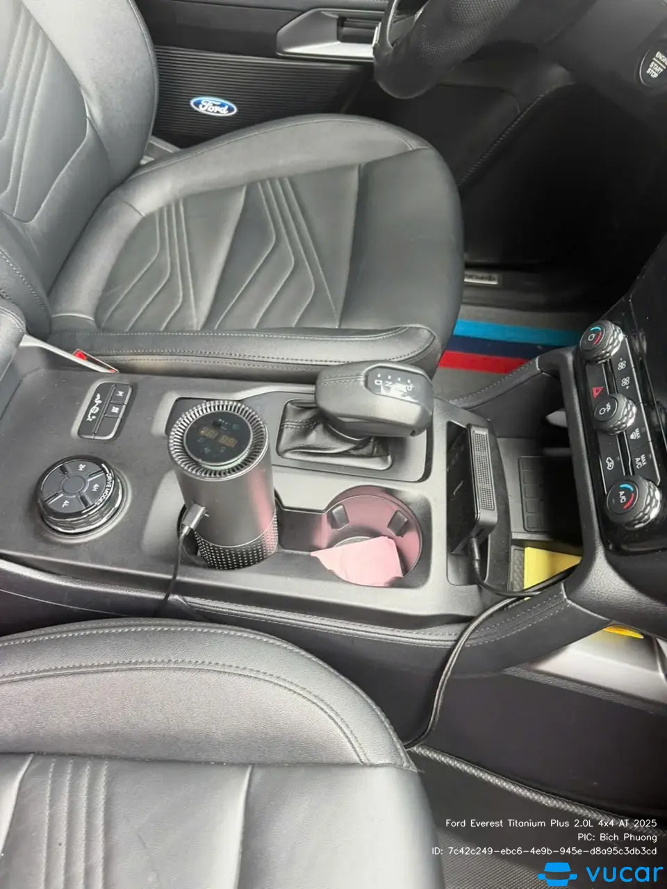 Ford Everest Titanium Plus 2.0L 4x4 AT 2025 - Nội thất 3