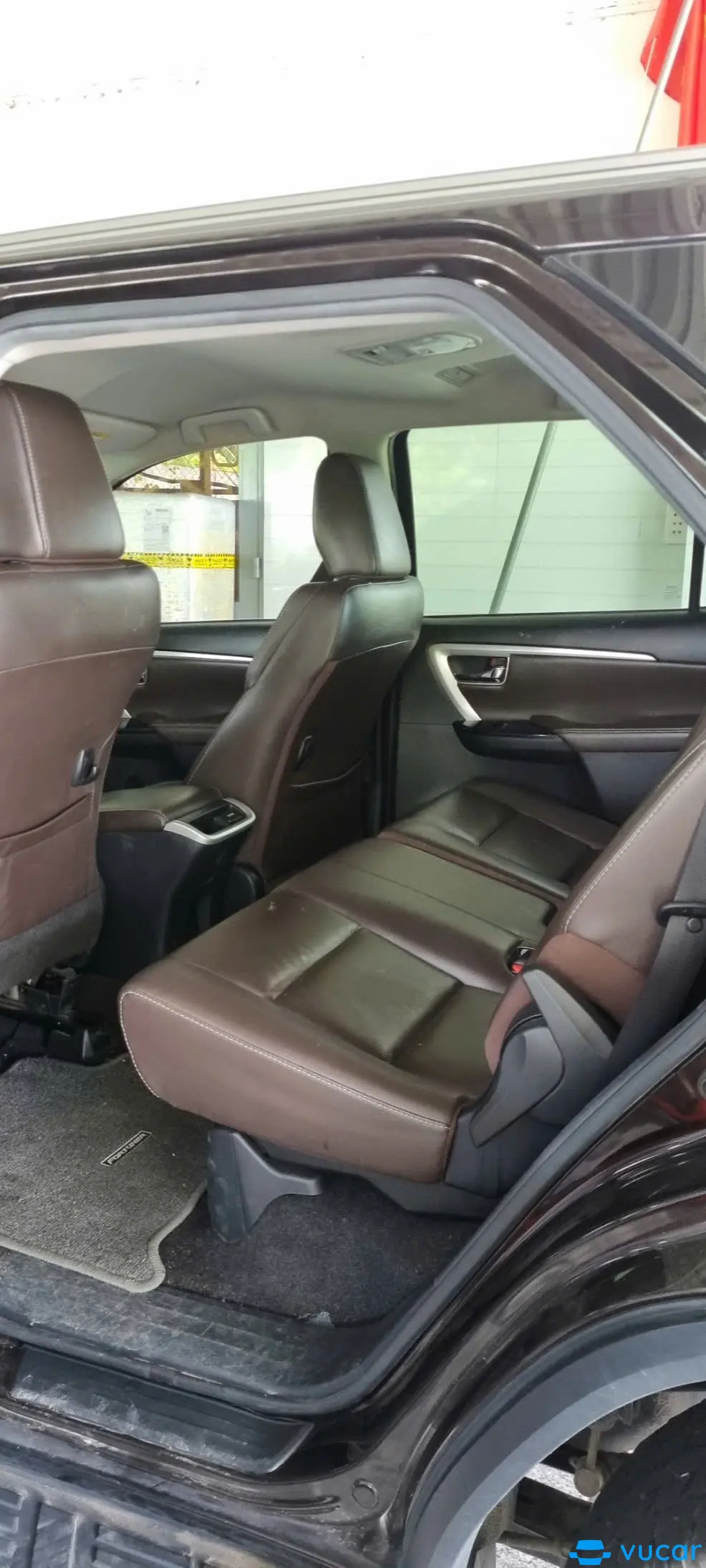 Toyota Fortuner 2.7V 4x2 AT 2019 - Nội thất 2