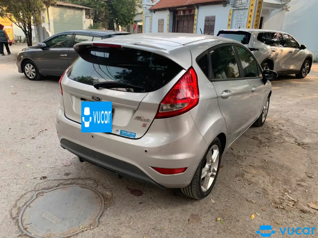 Ford Fiesta 2012 - Ngoại thất 8