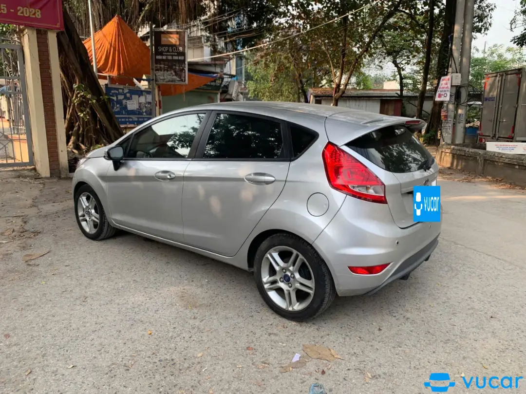 Ford Fiesta 2012 - Ngoại thất 3