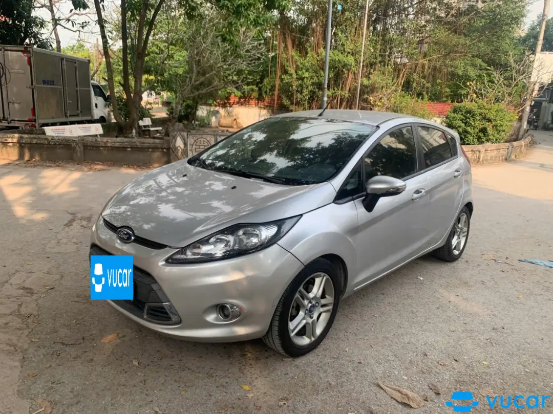 Ford Fiesta 2012 - Ngoại thất 9