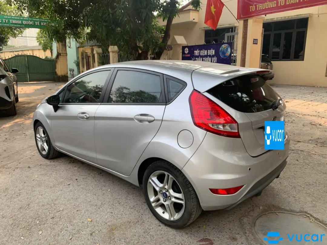 Ford Fiesta 2012 - Ngoại thất 2