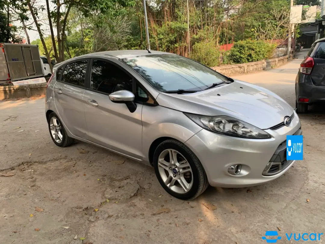 Ford Fiesta 2012 - Ngoại thất 6