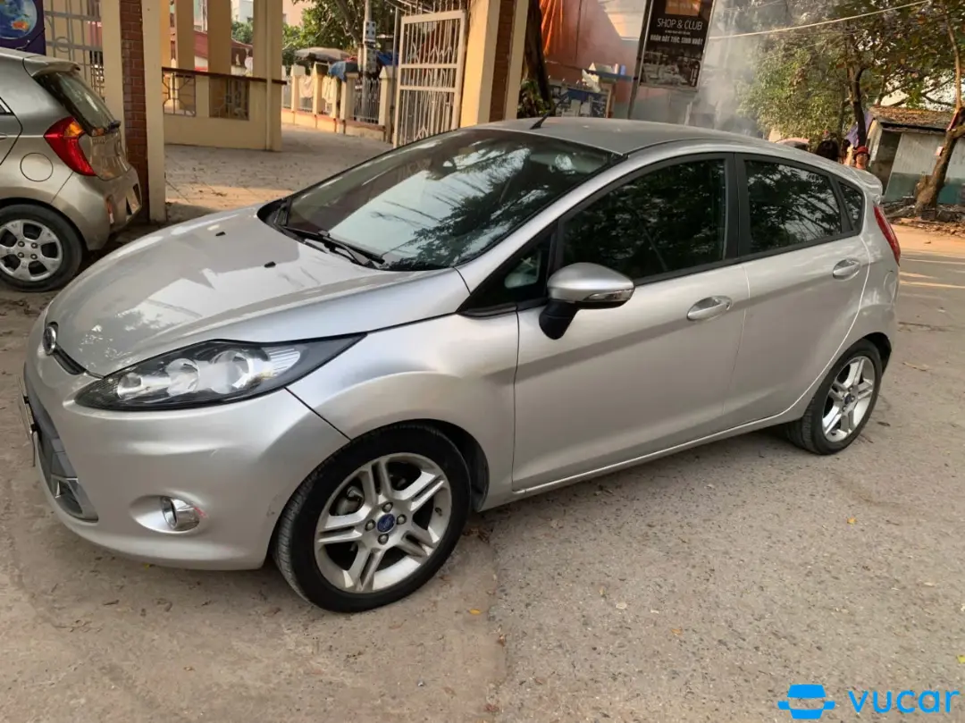 Ford Fiesta 2012 - Ngoại thất 12