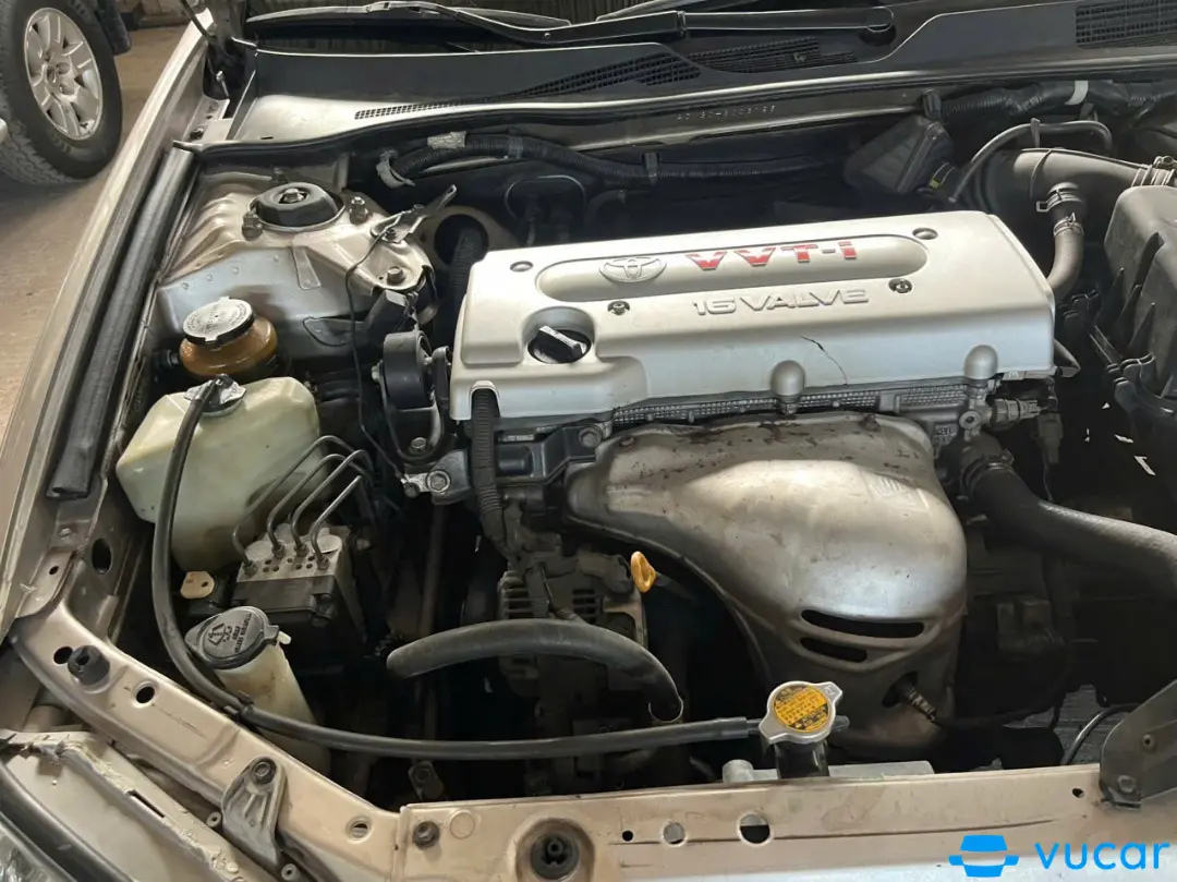 Toyota Camry 2.4G 2005 - Khoang động cơ 1