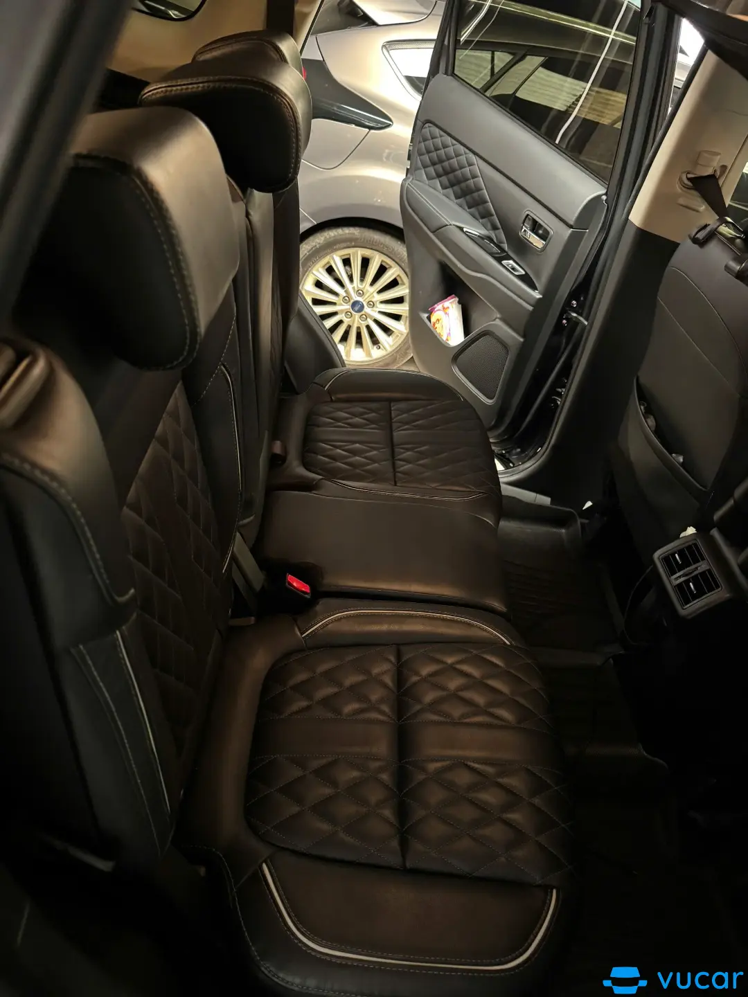 Mitsubishi Outlander Premium 2.0 CVT 2021 - Nội thất 3
