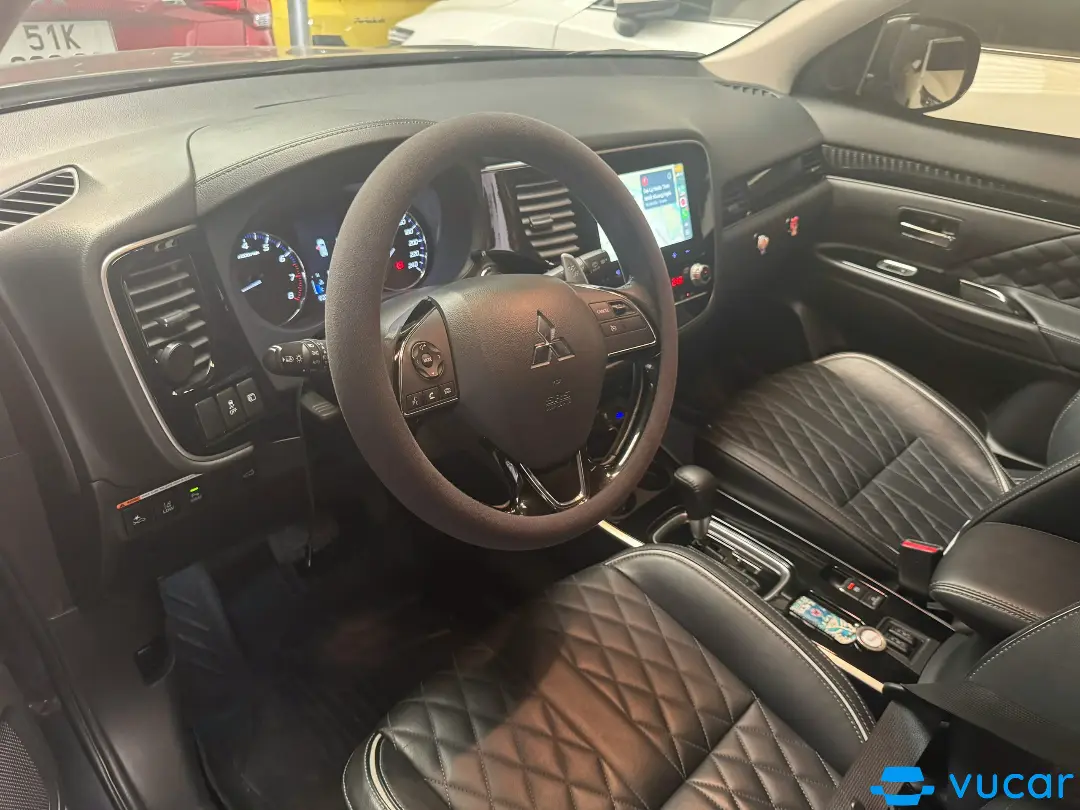 Mitsubishi Outlander Premium 2.0 CVT 2021 - Nội thất 8