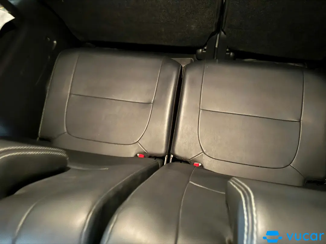 Mitsubishi Outlander Premium 2.0 CVT 2021 - Nội thất 1