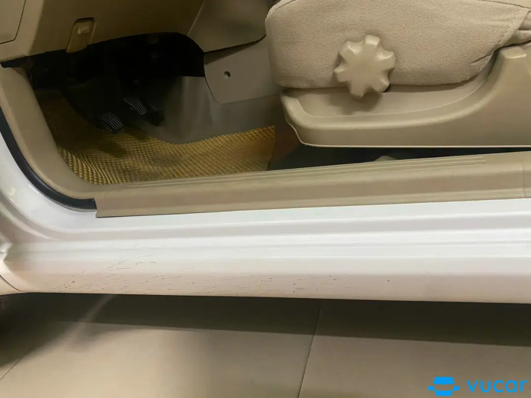 Chevrolet Aveo  2011 - Nội thất 1