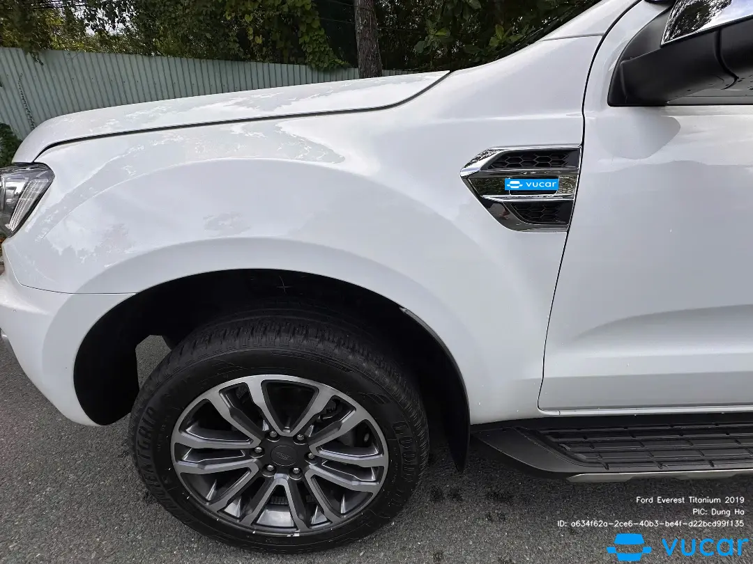 Ford Everest Titanium 2.0L 4x2 AT 2019 - Ngoại thất 6