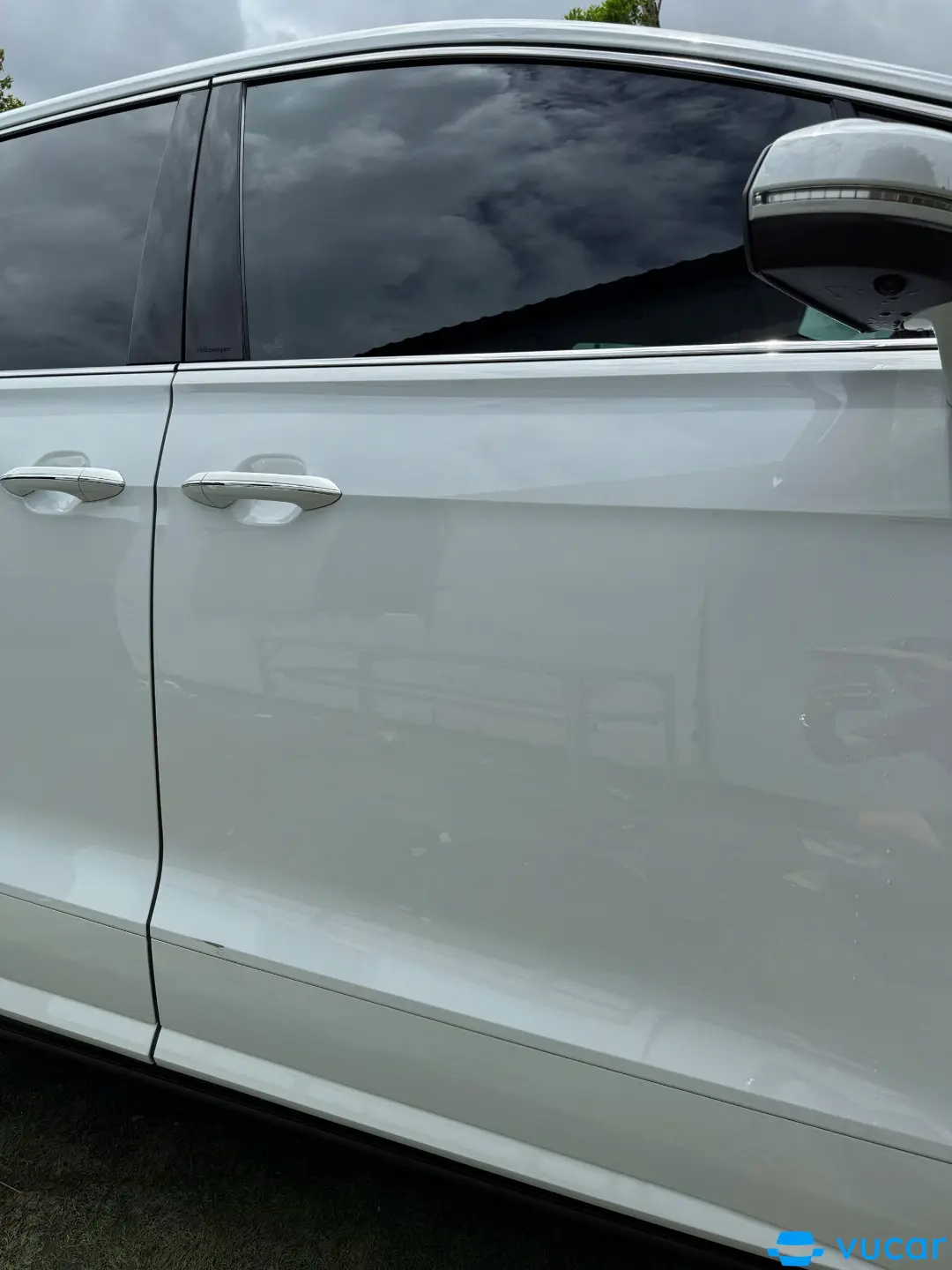 Volkswagen Viloran Luxury 2024 - Ngoại thất 4