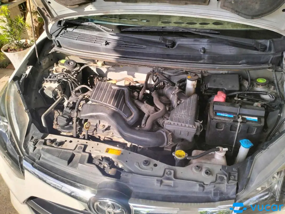 Toyota Wigo 1.2G AT 2019 - Khoang động cơ 1