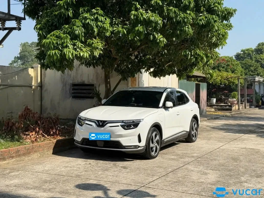Ảnh xe VinFast Vf8 Eco 2024