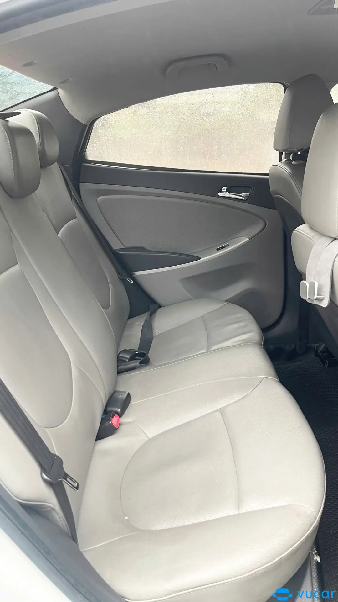 Hyundai Accent 1.4 AT 2013 - Nội thất 1