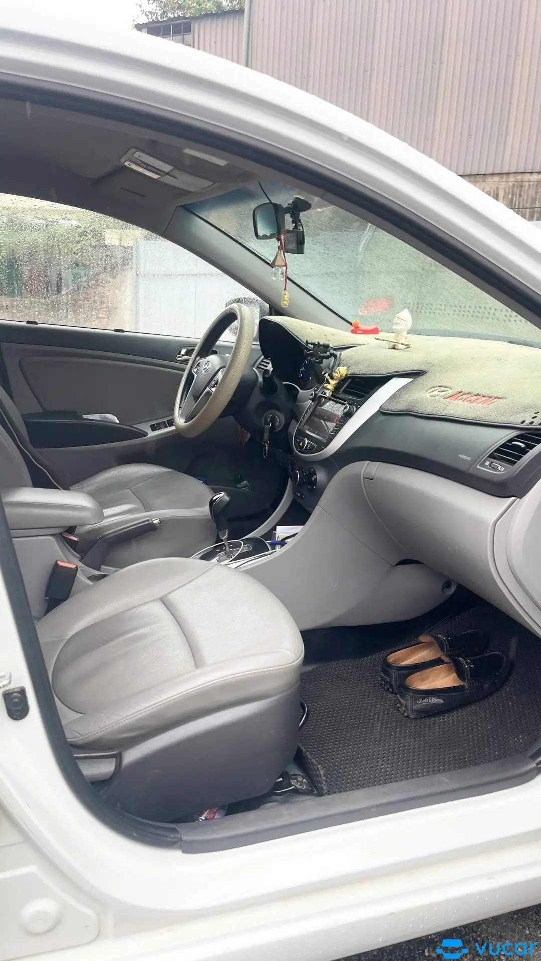 Hyundai Accent 1.4 AT 2013 - Nội thất 4