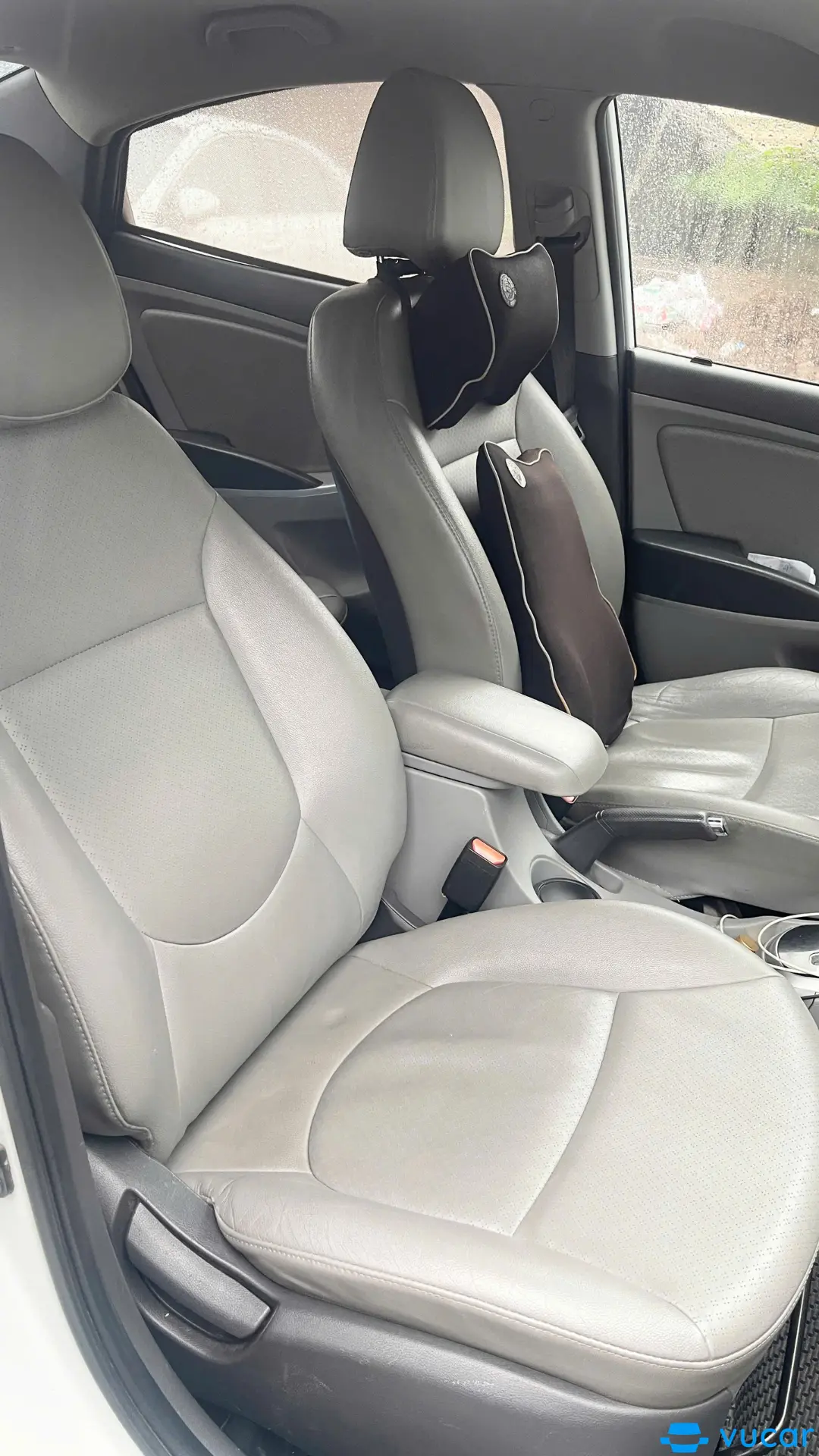 Hyundai Accent 1.4 AT 2013 - Nội thất 5