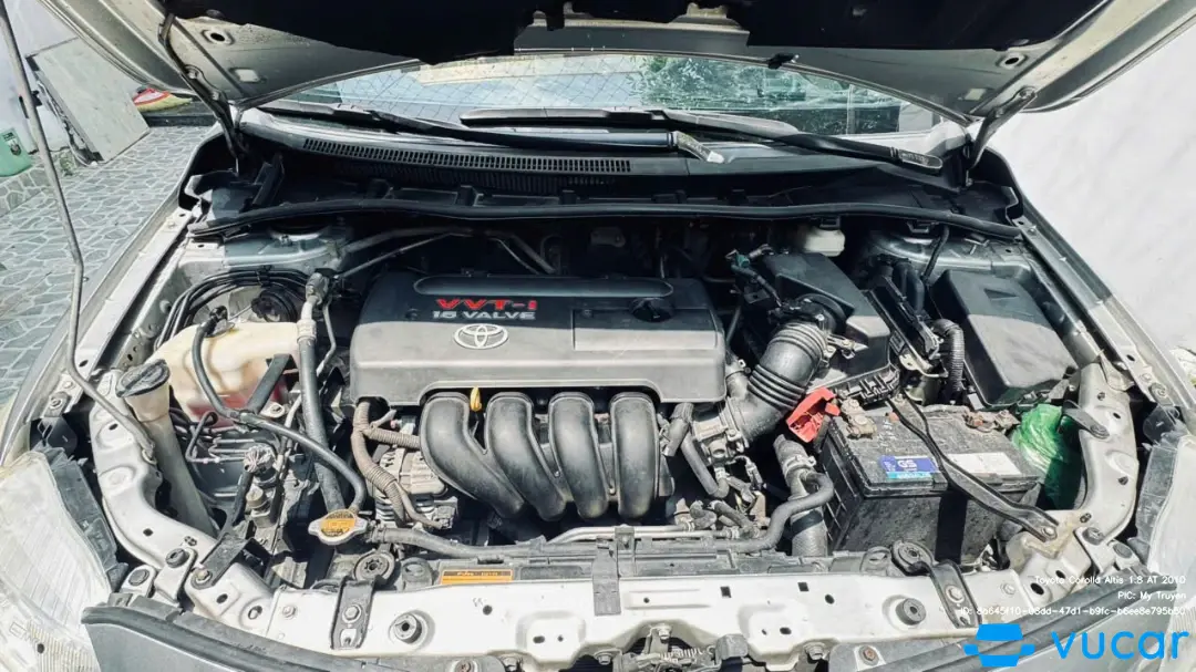 Toyota Corolla Altis 1.8 AT 2010 - Khoang động cơ 2