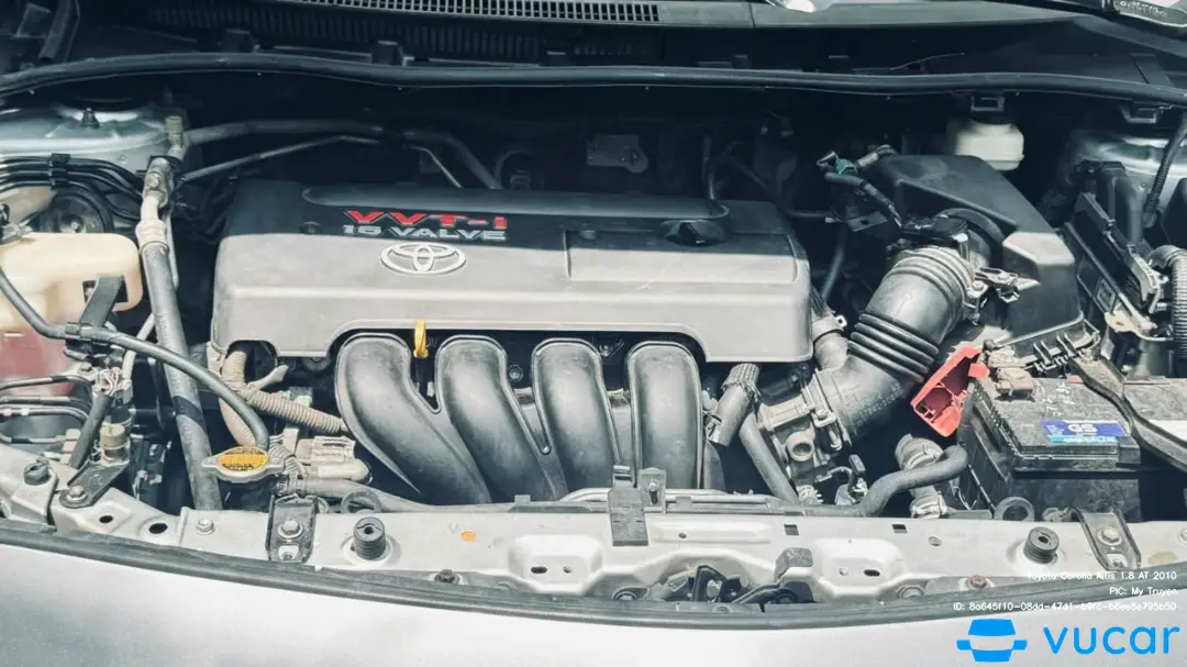 Toyota Corolla Altis 1.8 AT 2010 - Khoang động cơ 4