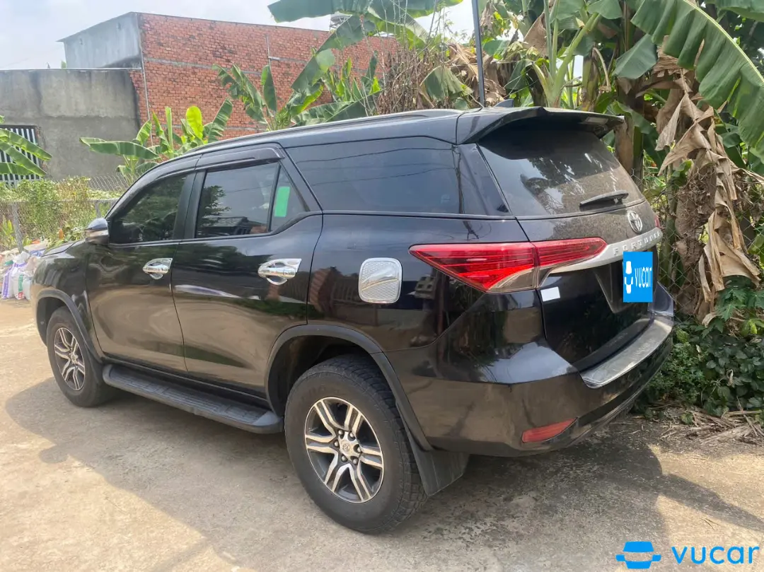 Toyota fotuner 2017 số sàn máy dầu - Ngoại thất 4
