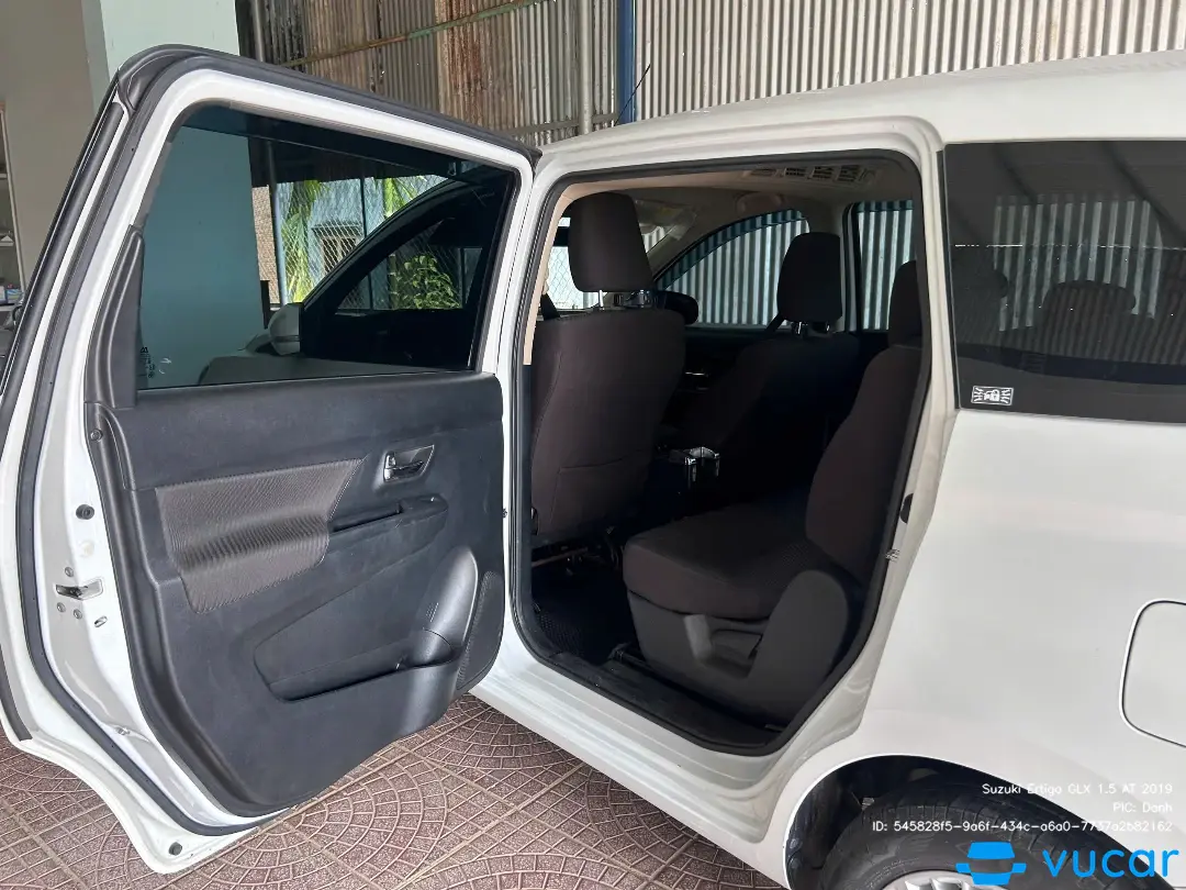 Ảnh xe Suzuki Ertiga GLX 1.5 AT 2019 - ảnh 6
