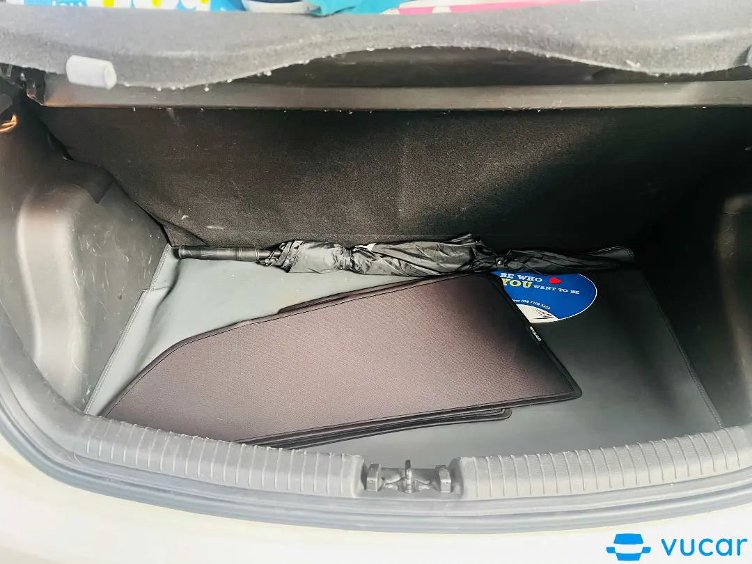Hyundai i10 2015 Grand 1.0 AT - Nội thất 8