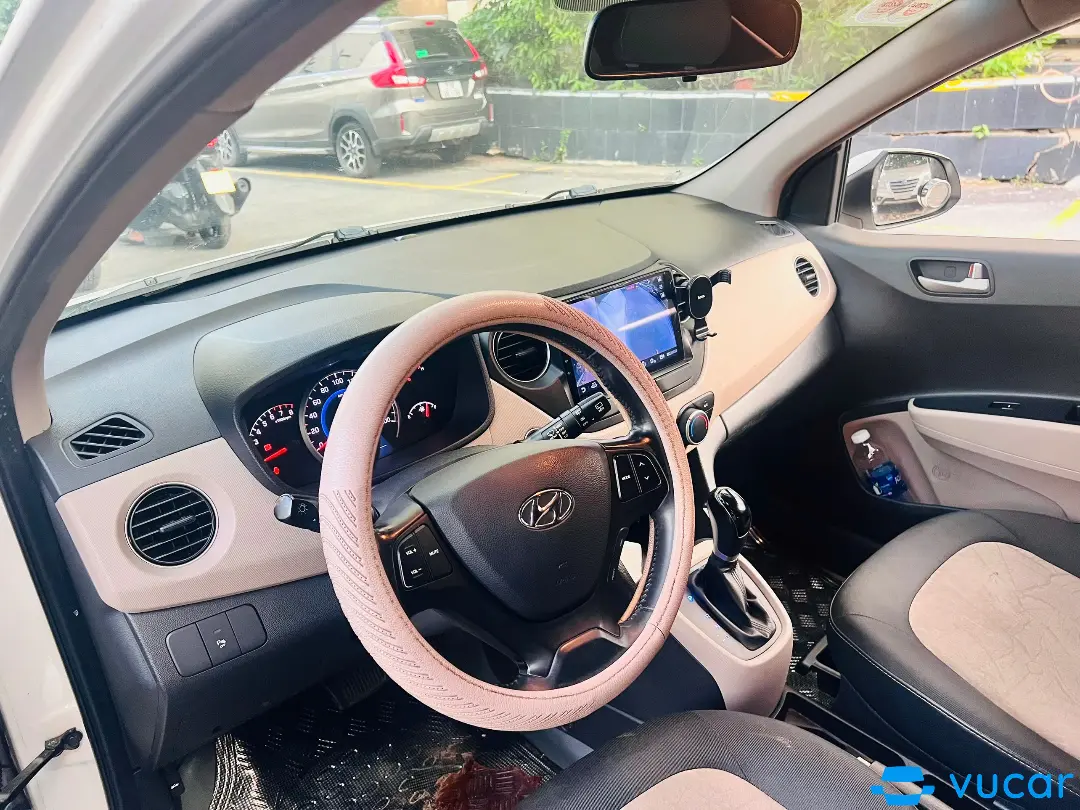 Hyundai i10 2015 Grand 1.0 AT - Nội thất 2