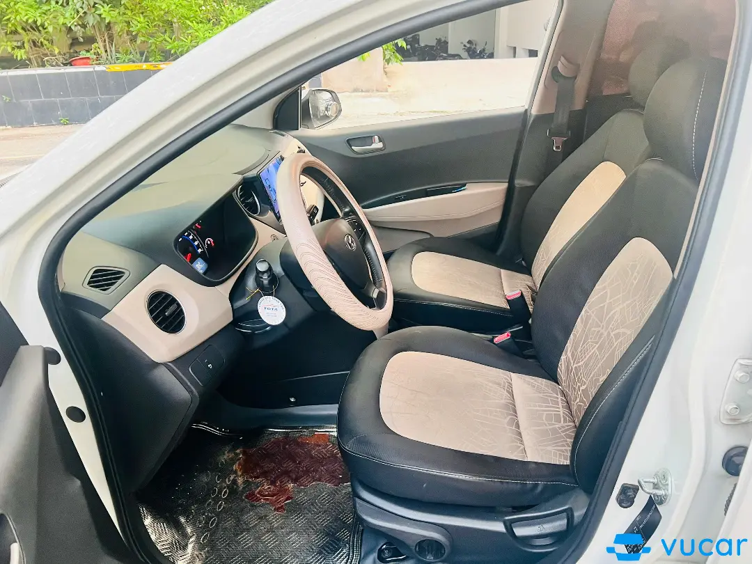 Hyundai i10 2015 Grand 1.0 AT - Nội thất 11