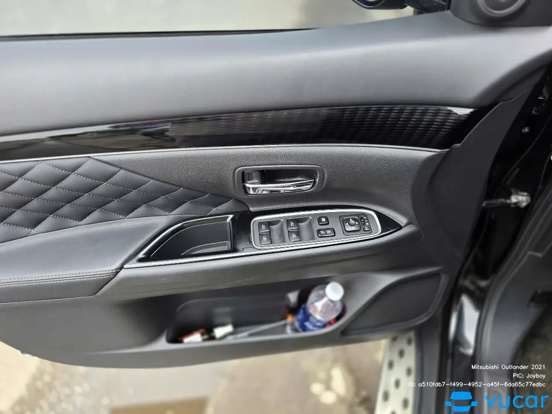 Mitsubishi Outlander 2021 - Nội thất 1