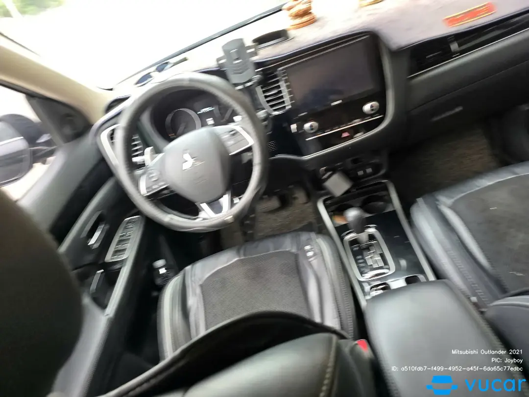 Mitsubishi Outlander 2021 - Nội thất 5