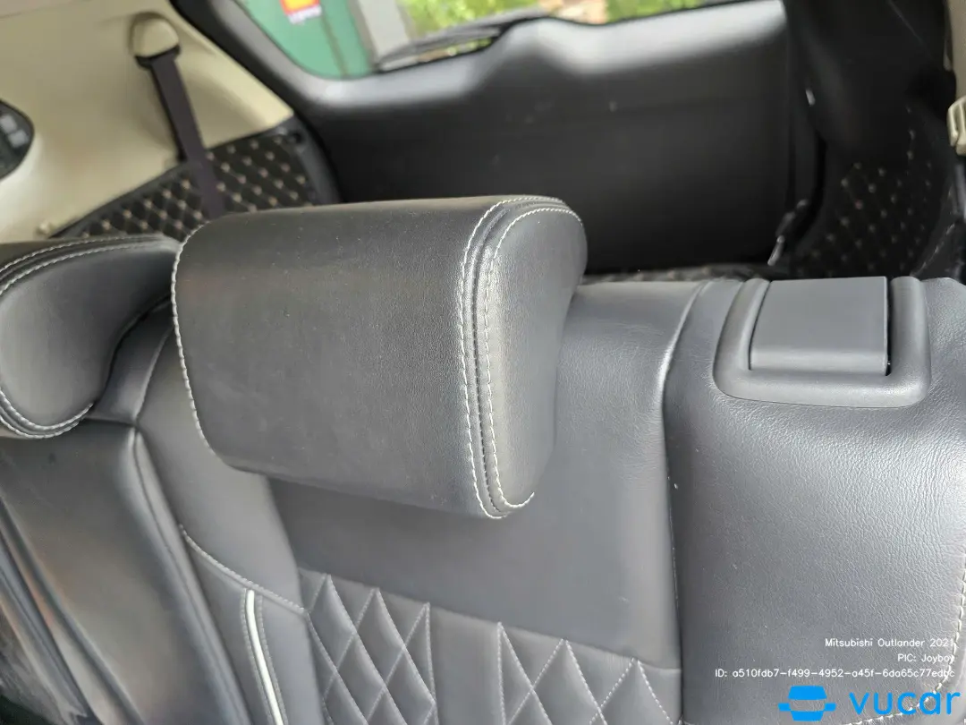 Mitsubishi Outlander 2021 - Nội thất 9