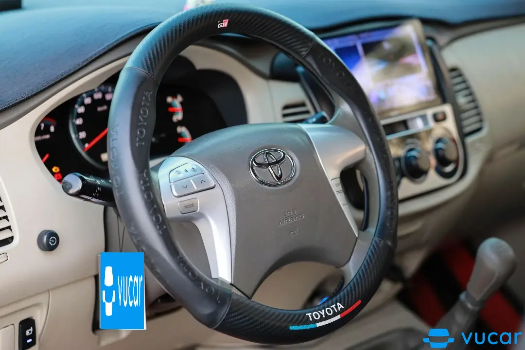 Toyota Innova 2.0E 2015 - Nội thất 14