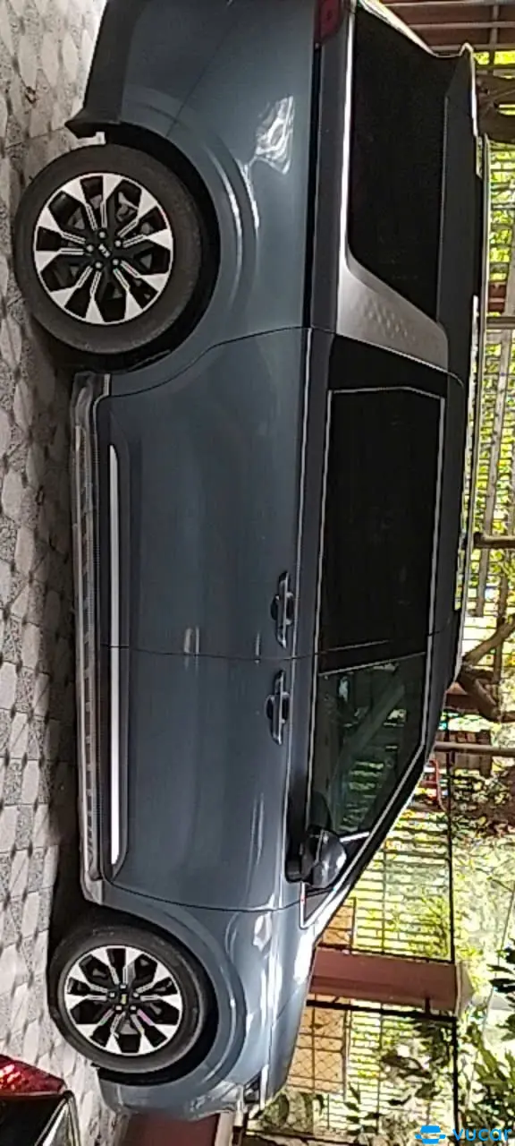 Ảnh xe Kia carnival 2022 xanh