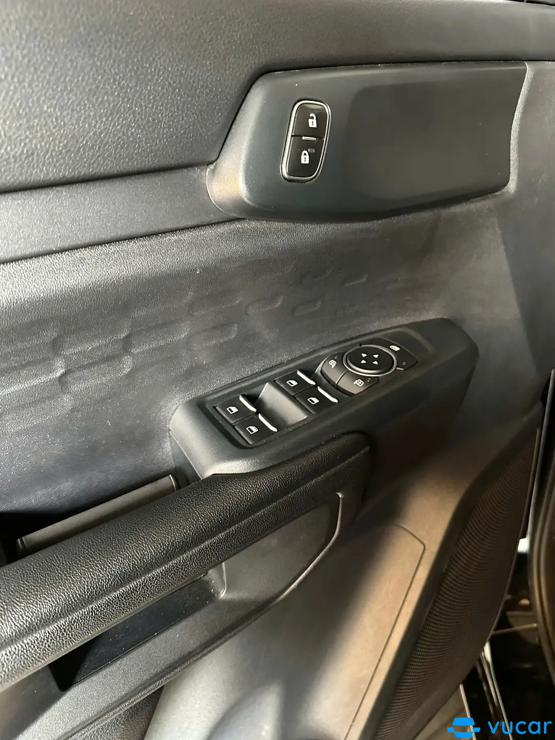 Ford Ranger  2024 - Nội thất 7