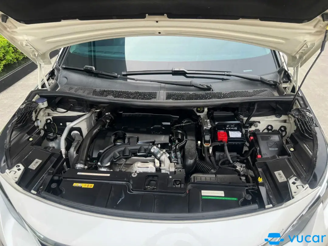 Peugeot 3008 AL 2021  - Khoang động cơ 1
