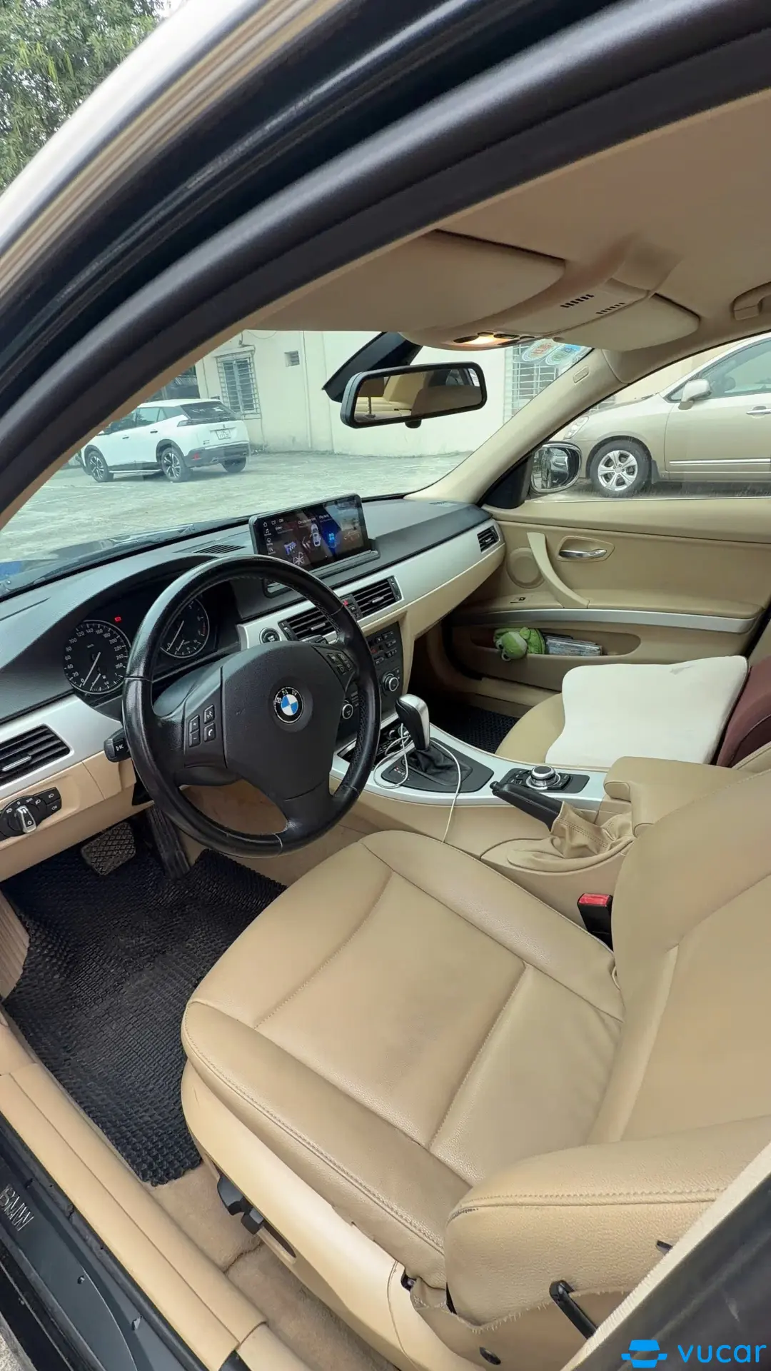 BMW 3 series 320i 2011 - Nội thất 1