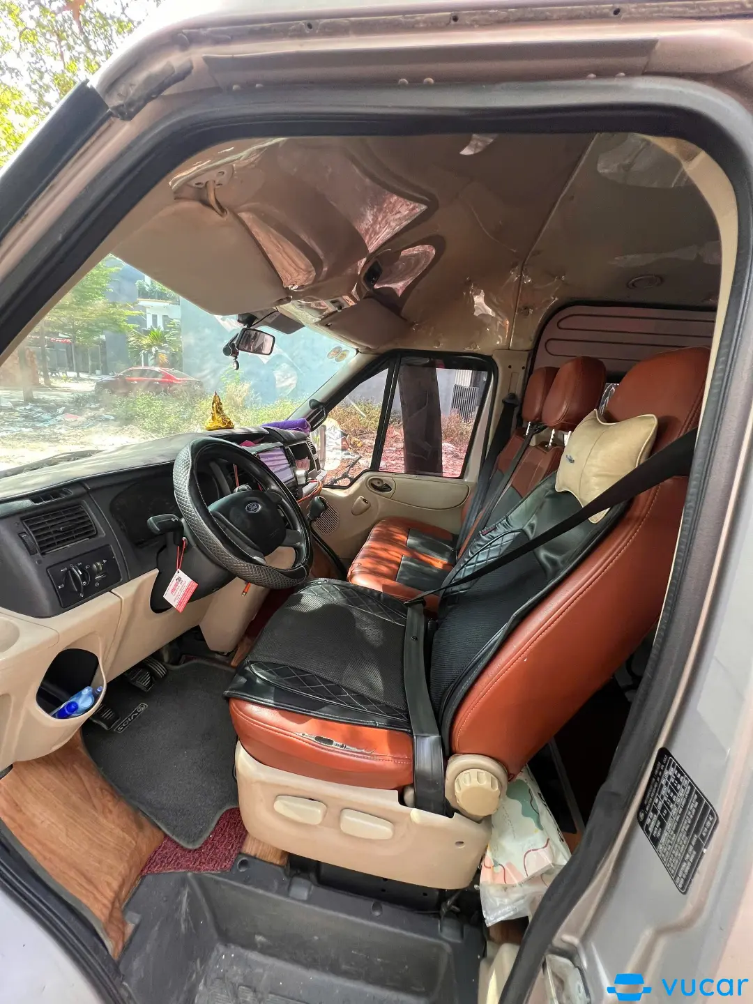Fortransit Hạ tải 6 chỗ 900kg đời N/A 2017 - Nội thất 2