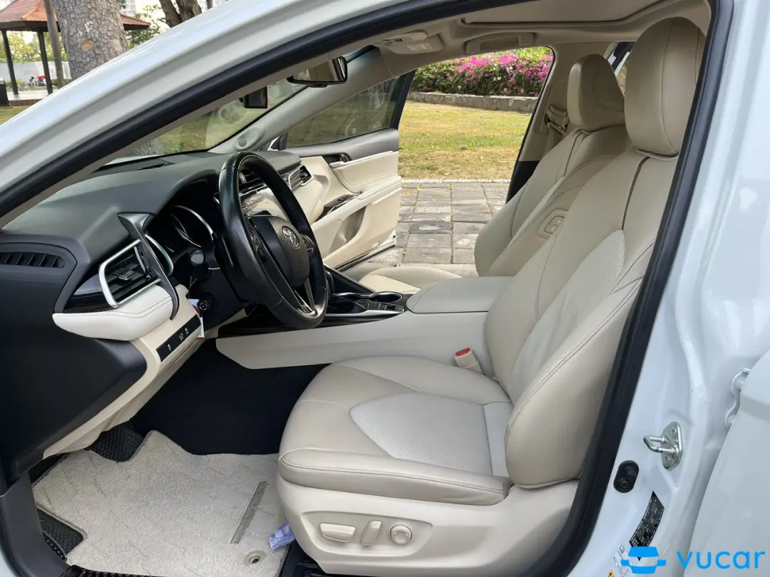 Toyota Camry 2.5Q 2019  - Nội thất 3