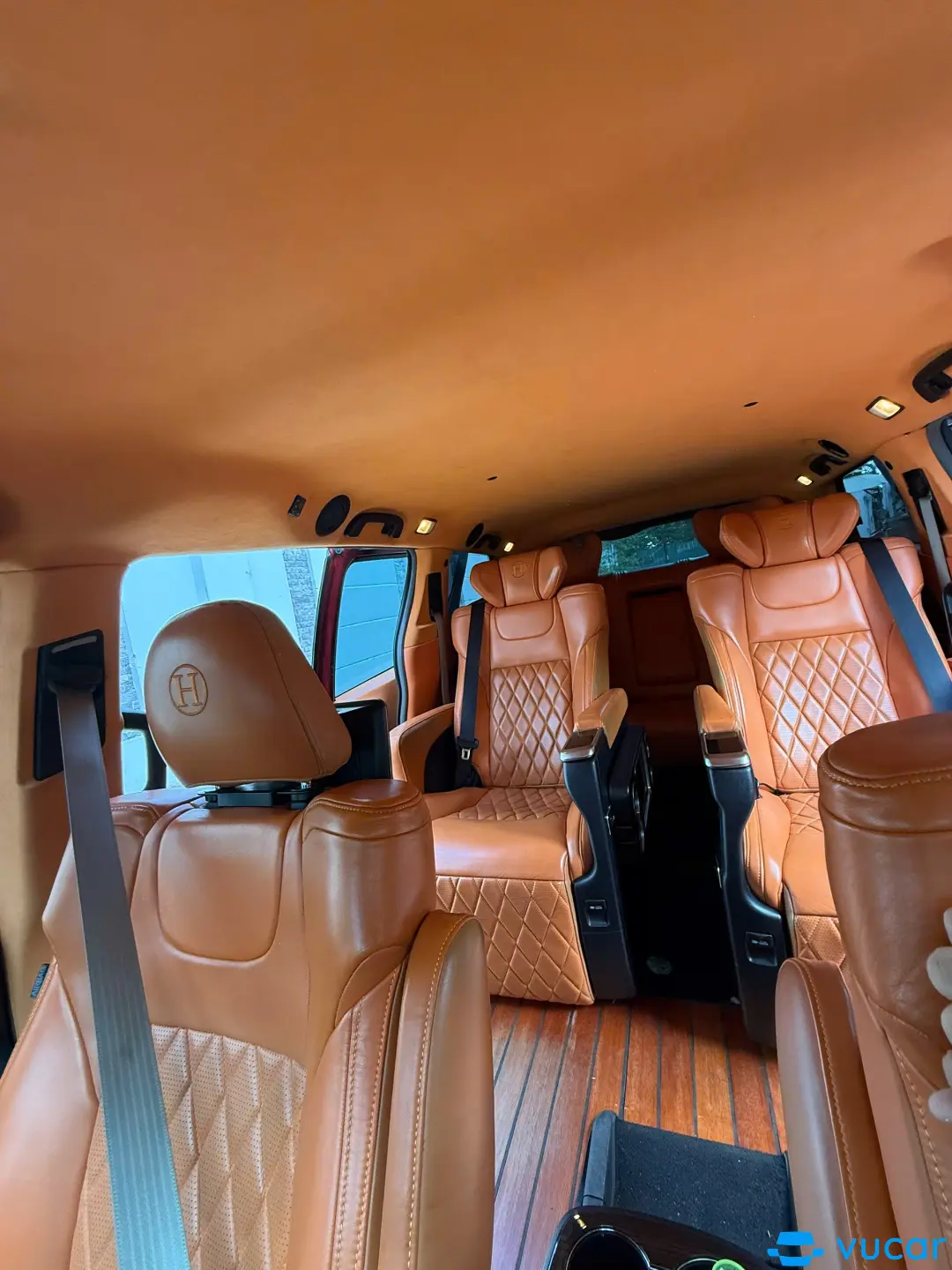 Toyota Sienna LE 2.7 2010 - Nội thất 1