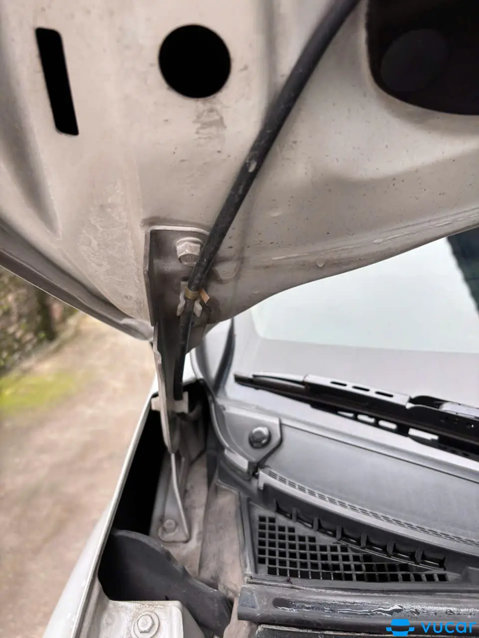 Mitsubishi Xpander 1.5 MT 2019 - Khoang động cơ 4