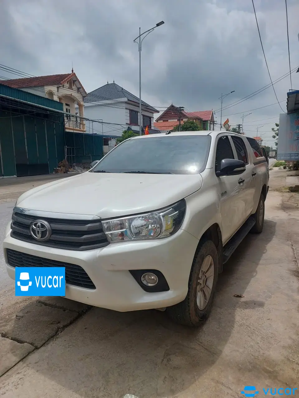 Toyota Hilux 2.4E 4x2 MT 2019