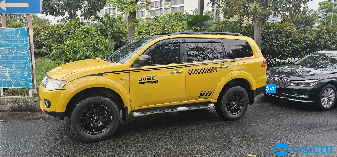 Mitsubishi pajero sport 2011 máy dầu 2.4 AT - Ngoại thất 2