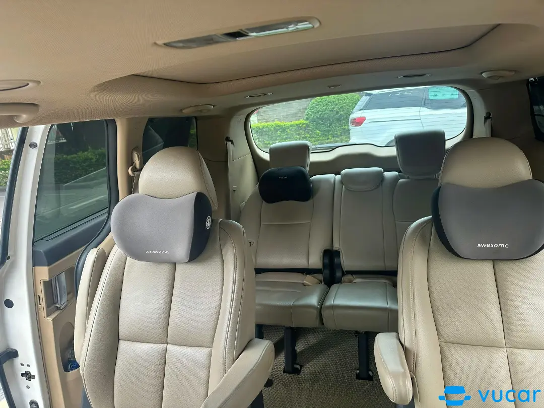 Kia Sedona 2018 - Nội thất 1