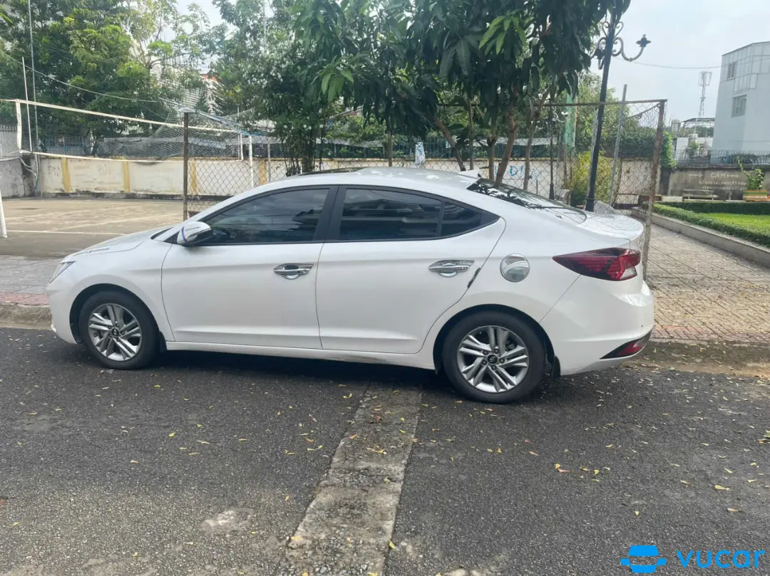 Hyundai Elantra 1.6 AT 2020 - Ngoại thất 3