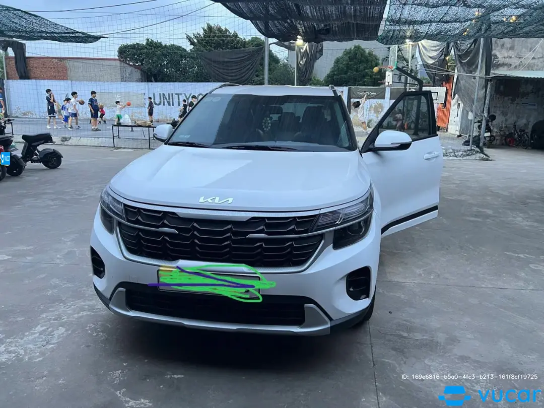 Kia Seltos Deluxe 2025
